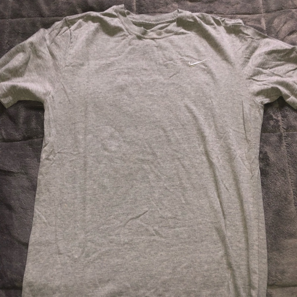 Simple Gray Nike T-shirt